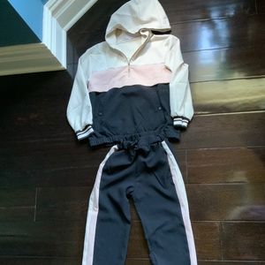 Girl’s jogger outfit